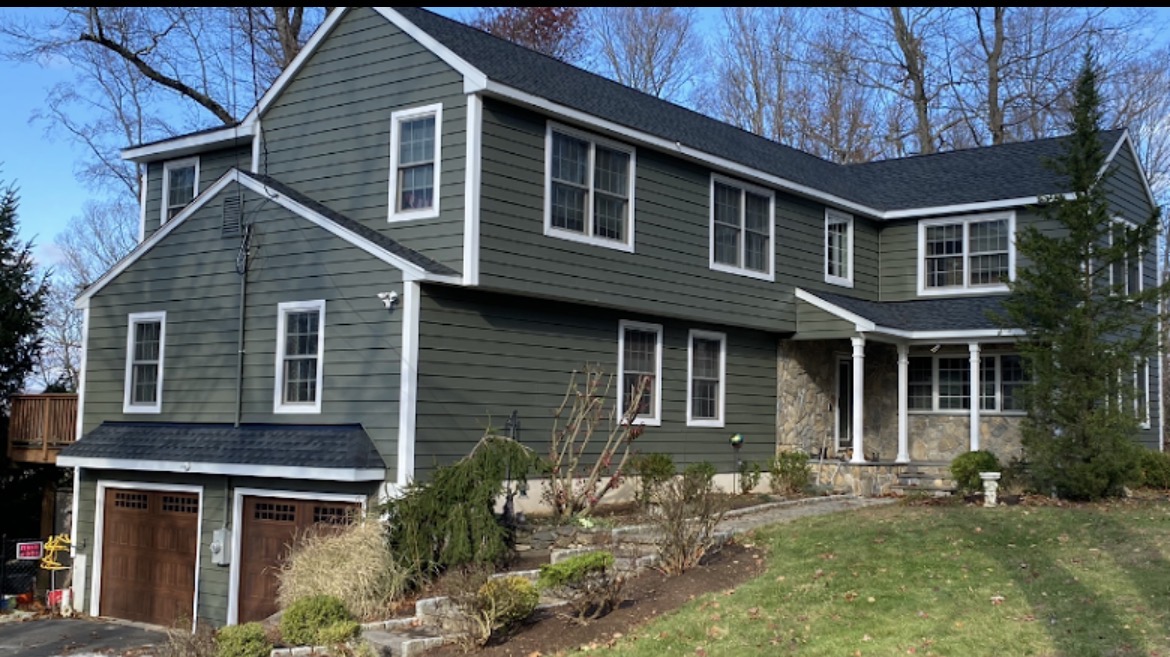 Completed GAF Timberline architectural shingle roof on a home in Brookfield Connecticut